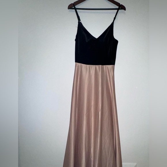 Speechless Black Dress - Picture 1 of 5